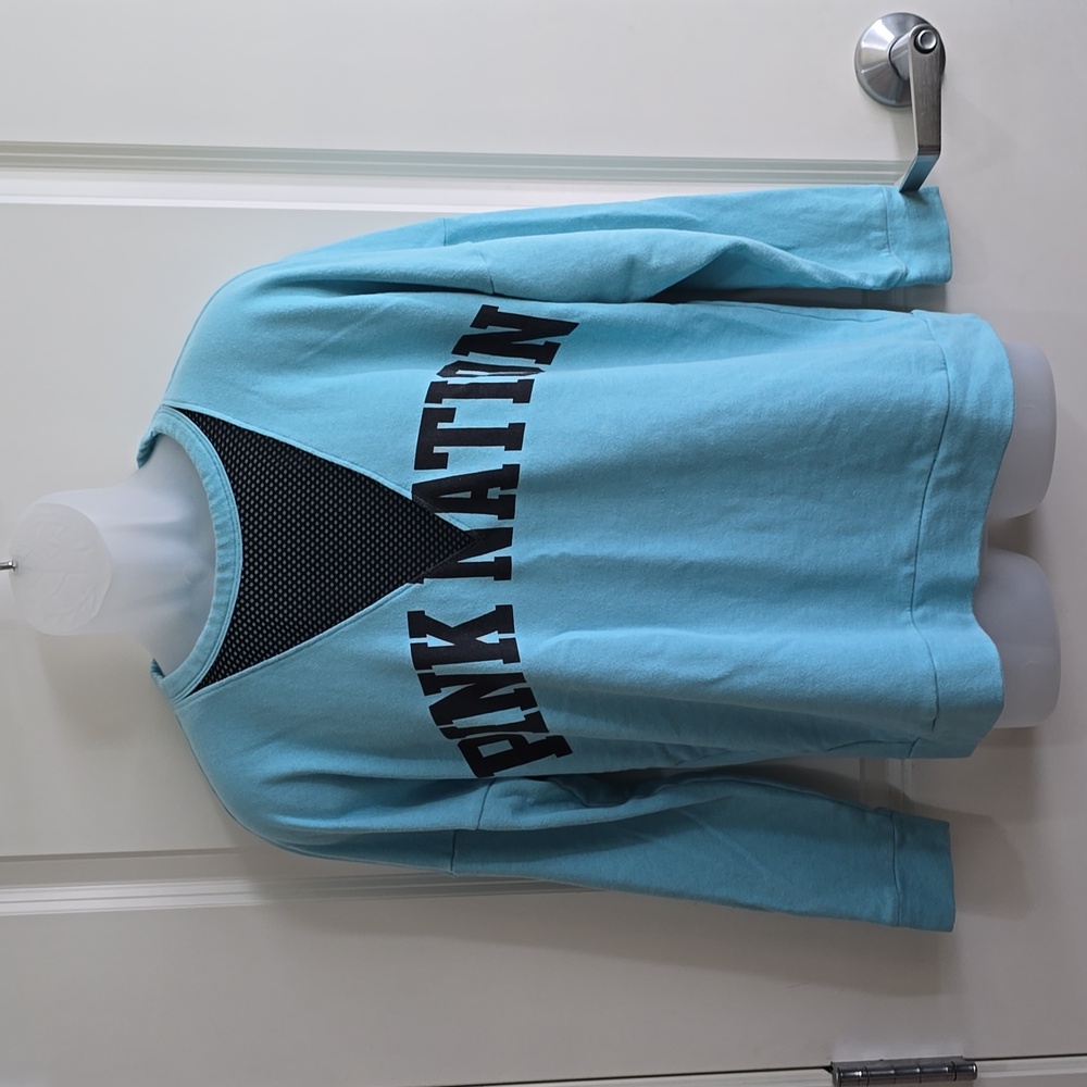 Victoria’s Secret PINK Logo Graphic Sweatshirt‎ Size Small